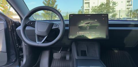 Tesla Model 3 2024