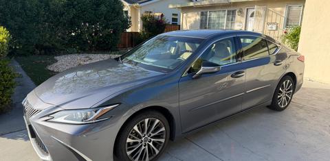 Lexus ES 2019