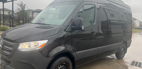 Mercedes-Benz Sprinter 2025