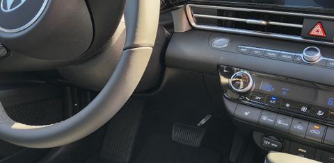 Hyundai Elantra 2025