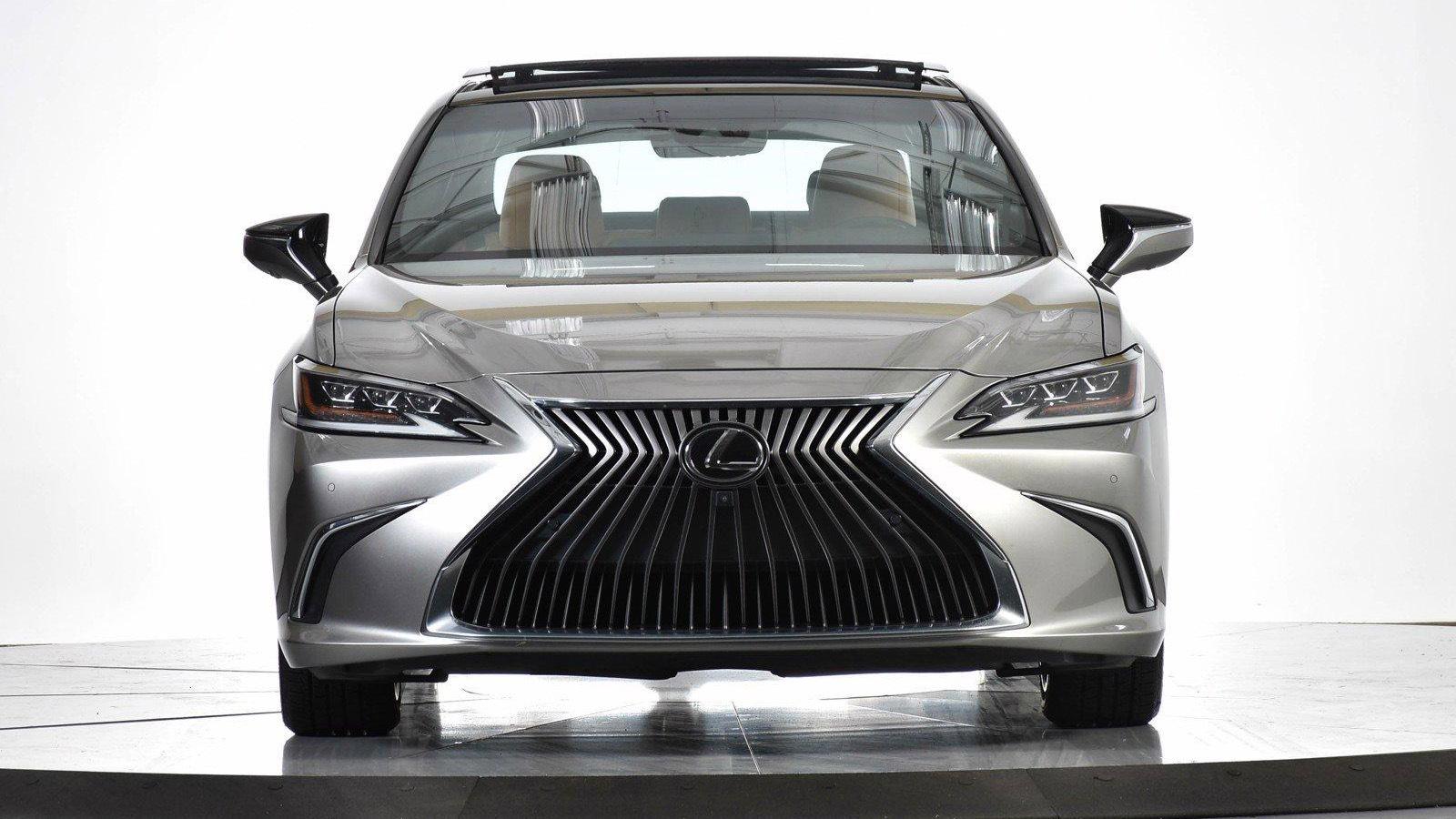 Lexus ES 2019 in Collinsville, VA