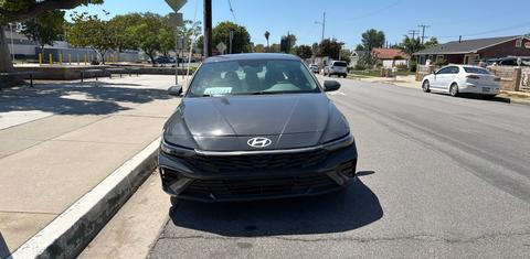Hyundai Elantra 2024