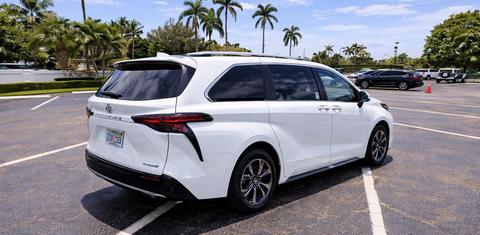 Toyota Sienna 2026