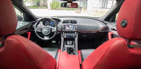 Jaguar F-PACE 2017