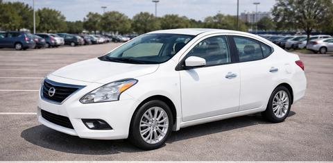Nissan Versa 2015
