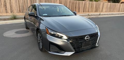 Nissan Altima 2025