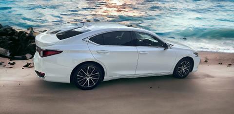 Lexus ES300h 2023