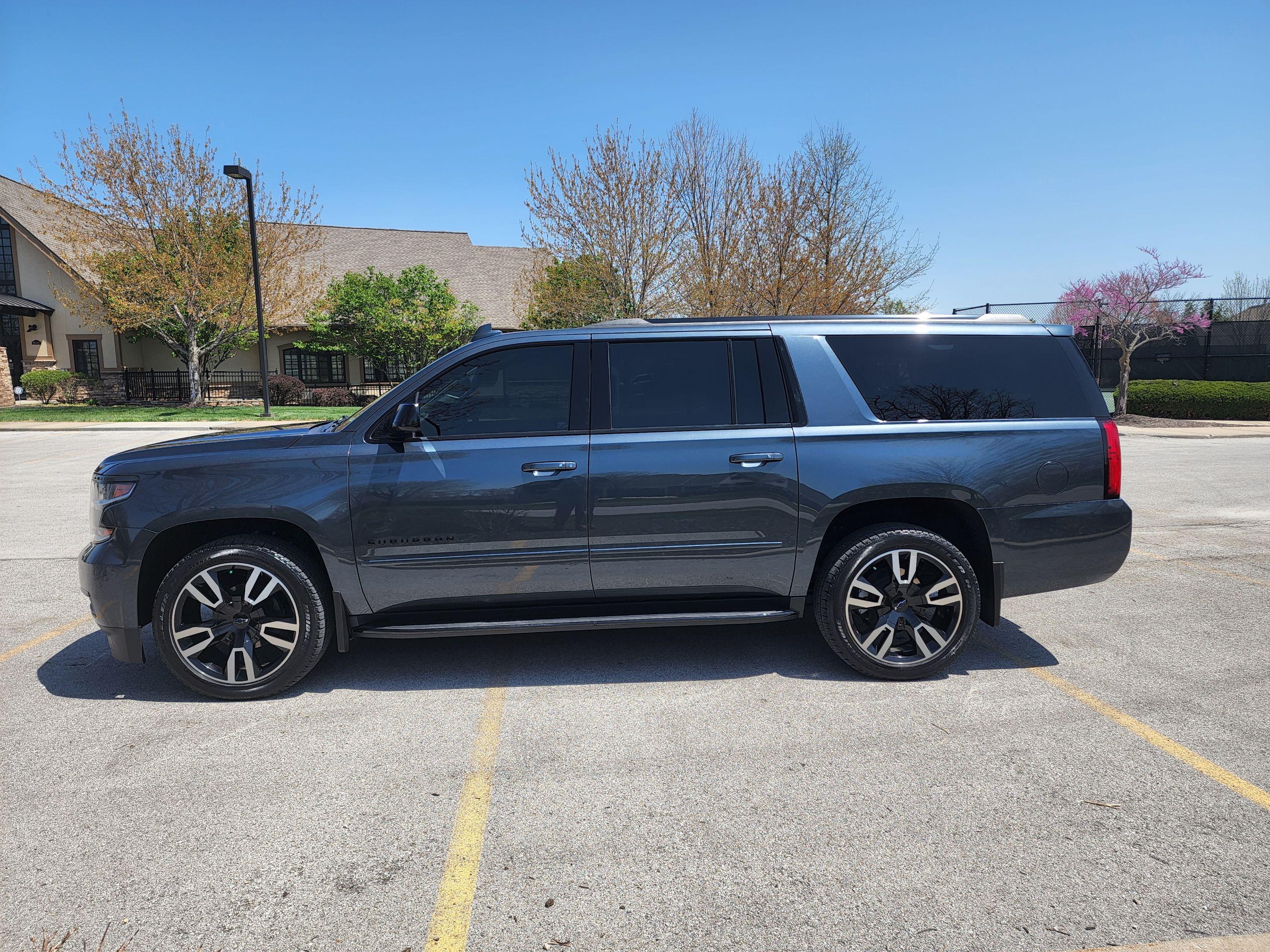 Chevrolet Suburban 2020 in Kansas City, MO
