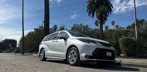 Toyota Sienna 2026