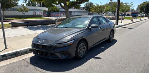 Hyundai Elantra 2024