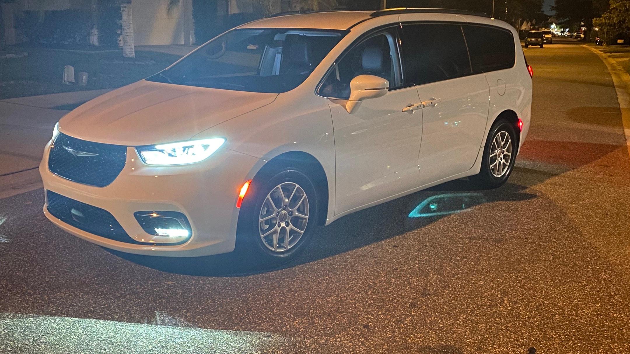Chrysler Pacifica 2022 in 