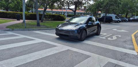 Tesla Model Y 2026