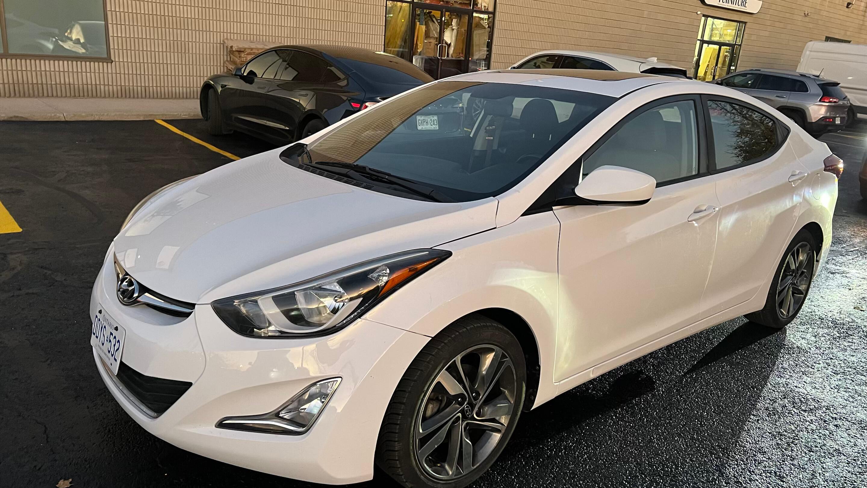 Hyundai Elantra 2016 à 