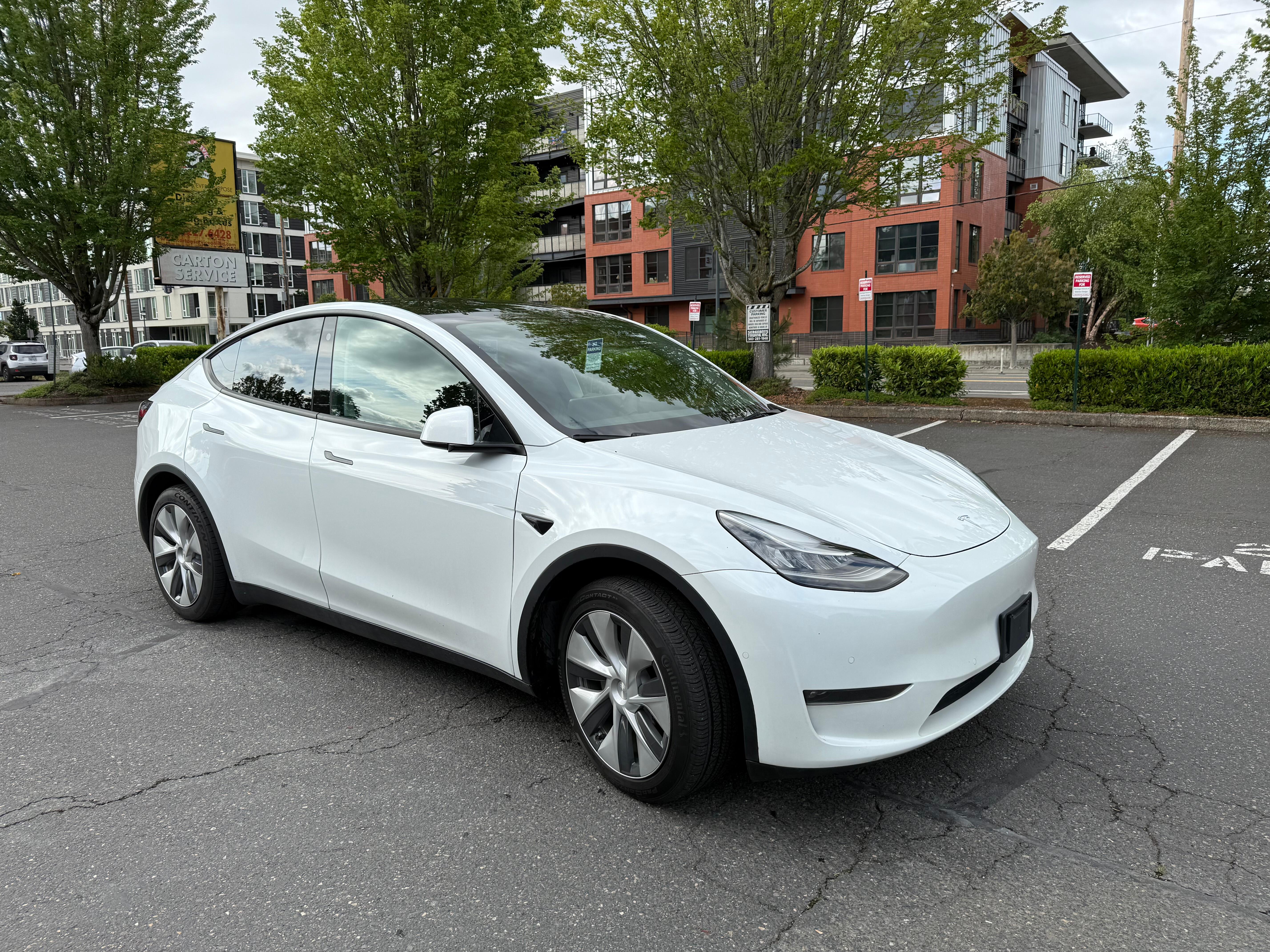 Tesla Model Y 2022 in Portland, OR