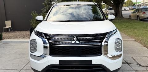 Mitsubishi OUTLANDER 2023