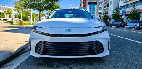Toyota Camry Hybrid 2025