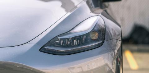 Tesla Model Y 2025