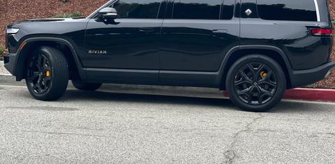 Rivian R1S 2023
