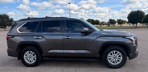Toyota Sequoia 2024