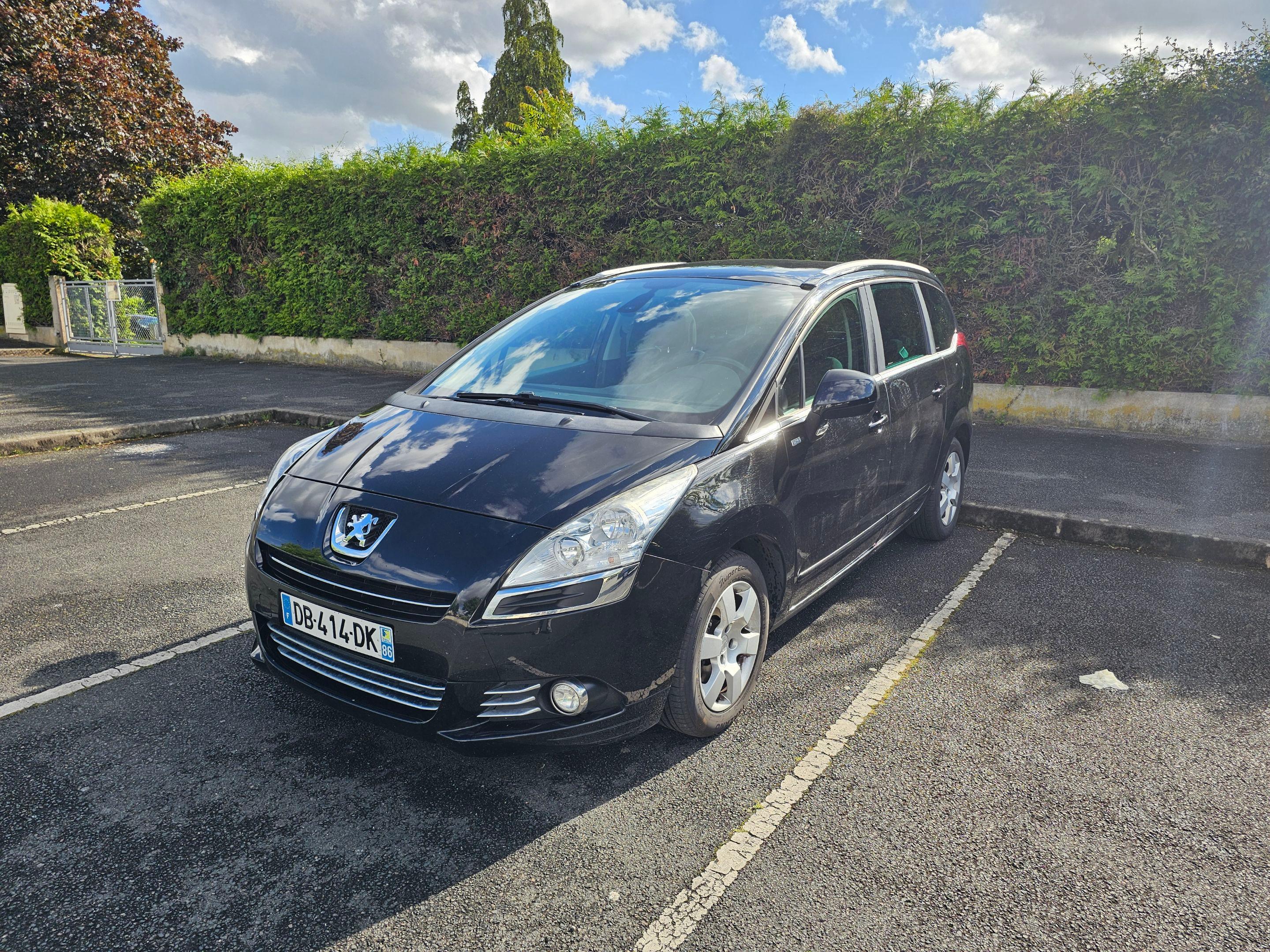 Peugeot 5008 2013 à Poitiers