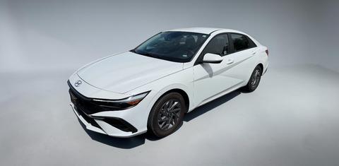 Hyundai Elantra 2024