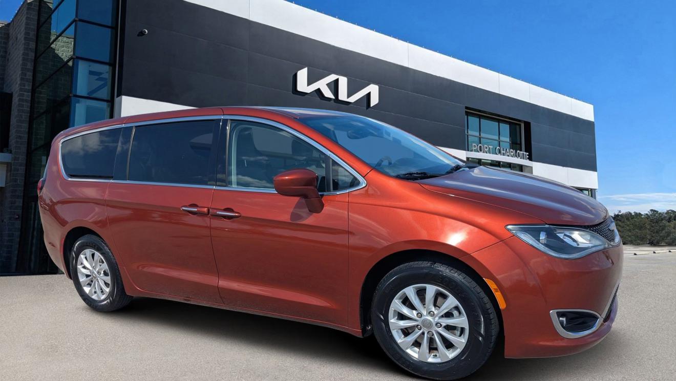 Chrysler Pacifica 2018 in Port Charlotte, FL