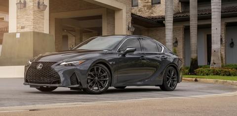 Lexus IS 2025