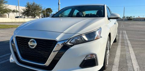 Nissan Altima 2021