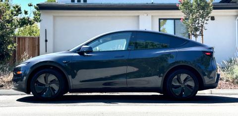 Tesla Model Y 2026
