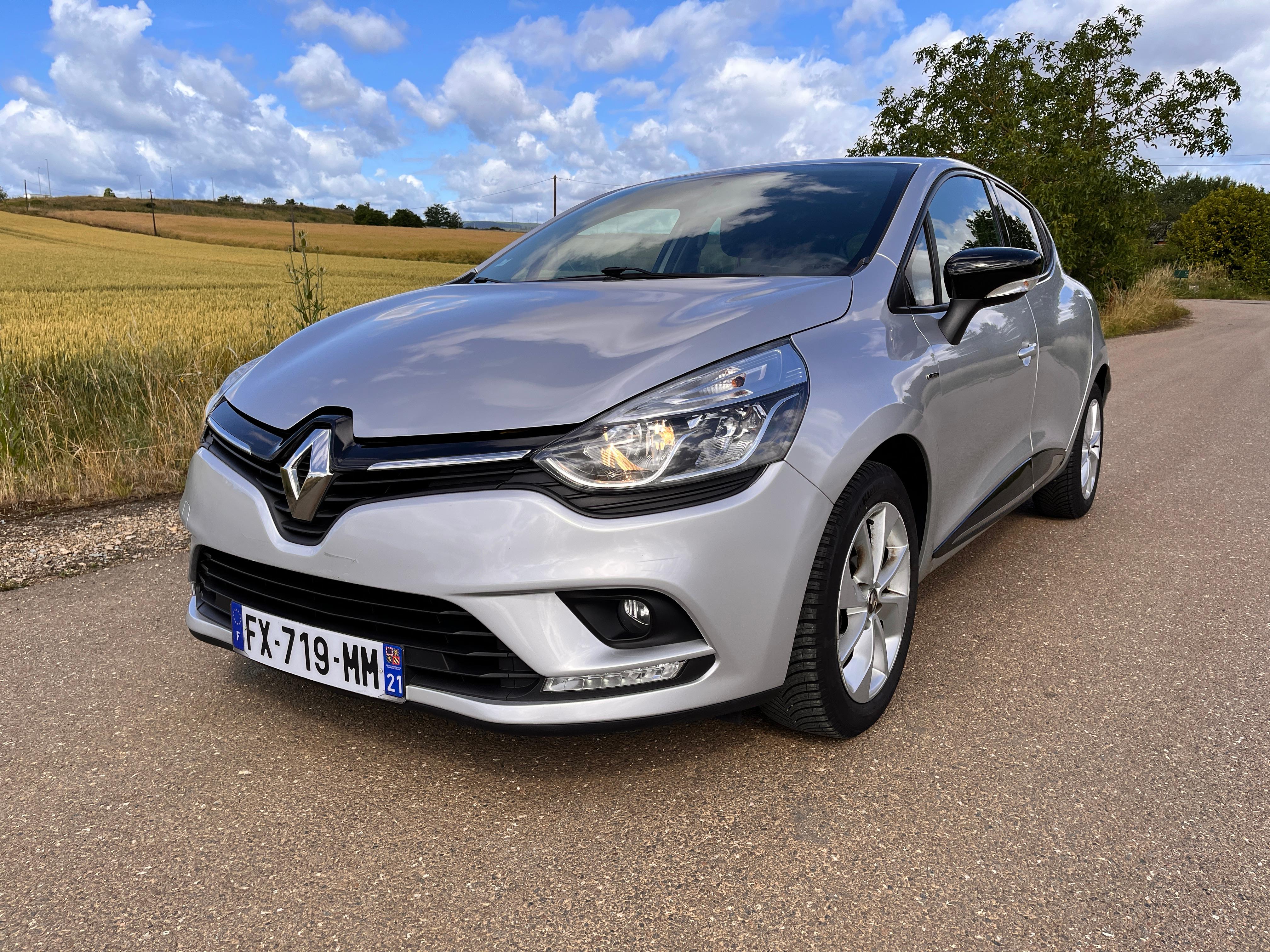 Renault CLIO IV 2017 in Dijon