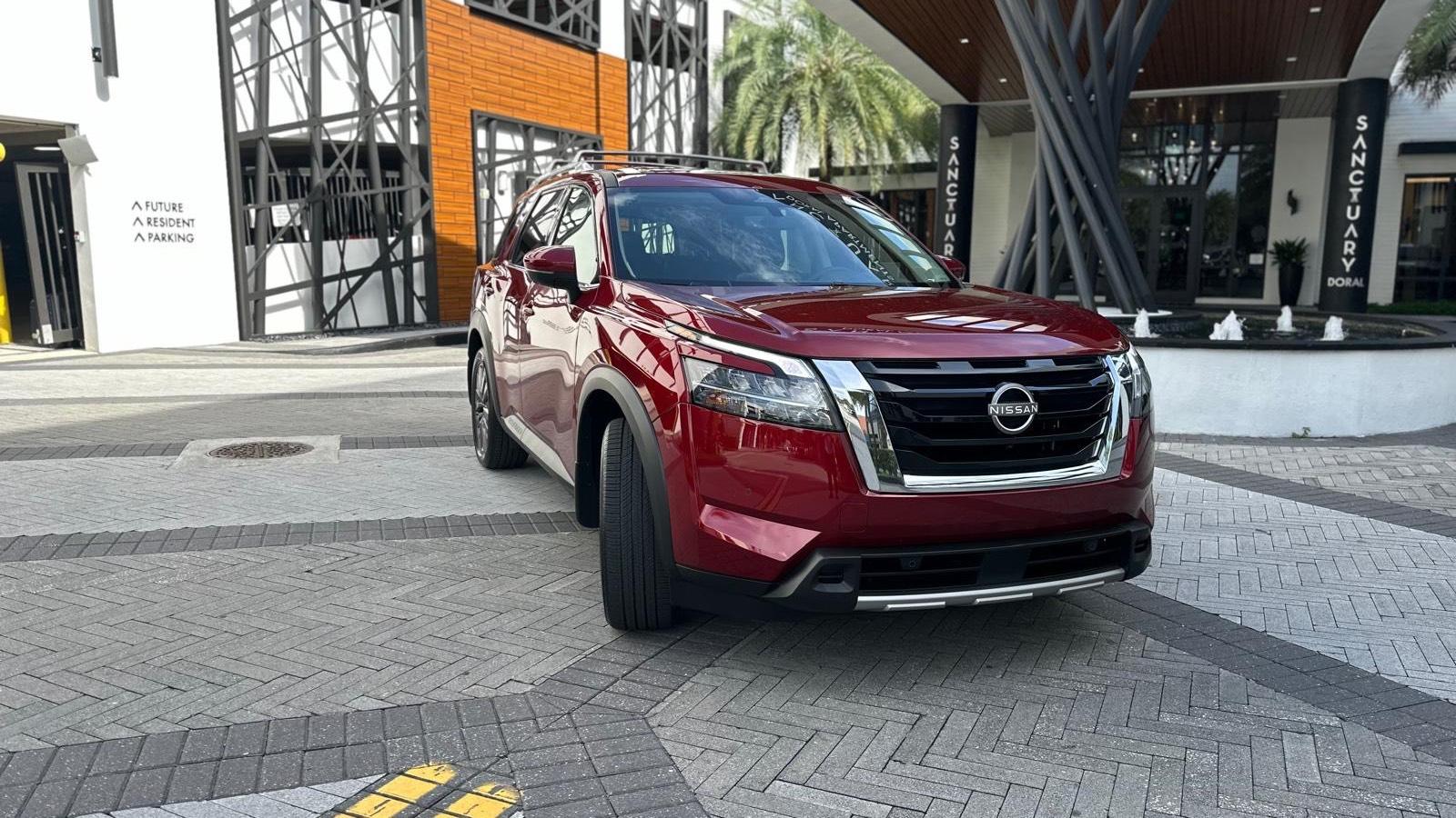 Nissan Pathfinder 2024 in Doral, FL