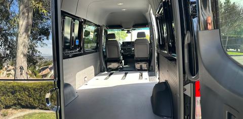 Mercedes-Benz Sprinter Crew 2024