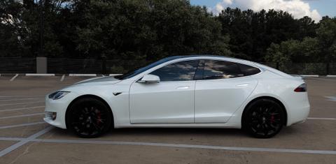 Tesla Model S 2019