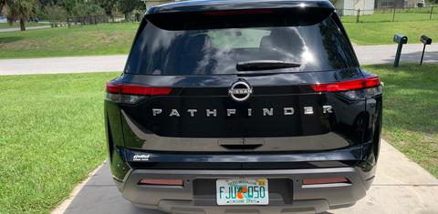 Nissan Pathfinder 2024