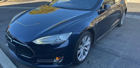 Tesla Model S 2015