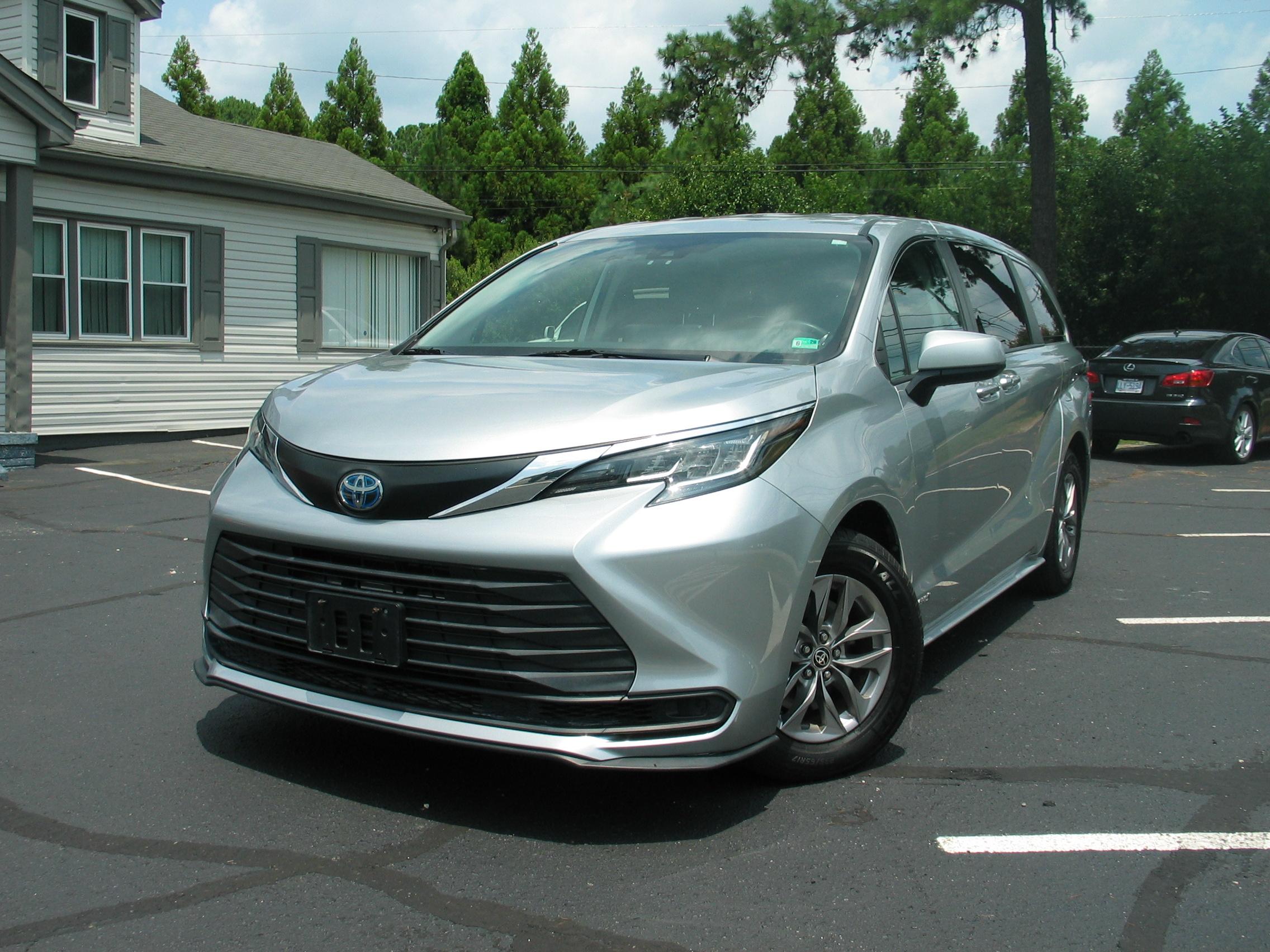 Toyota Sienna 2021 in Raleigh, NC