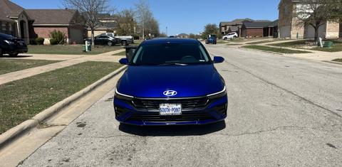 Hyundai Elantra 2025