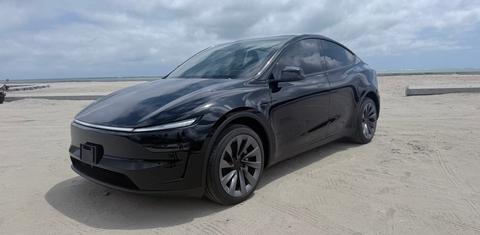 Tesla Model Y 2026