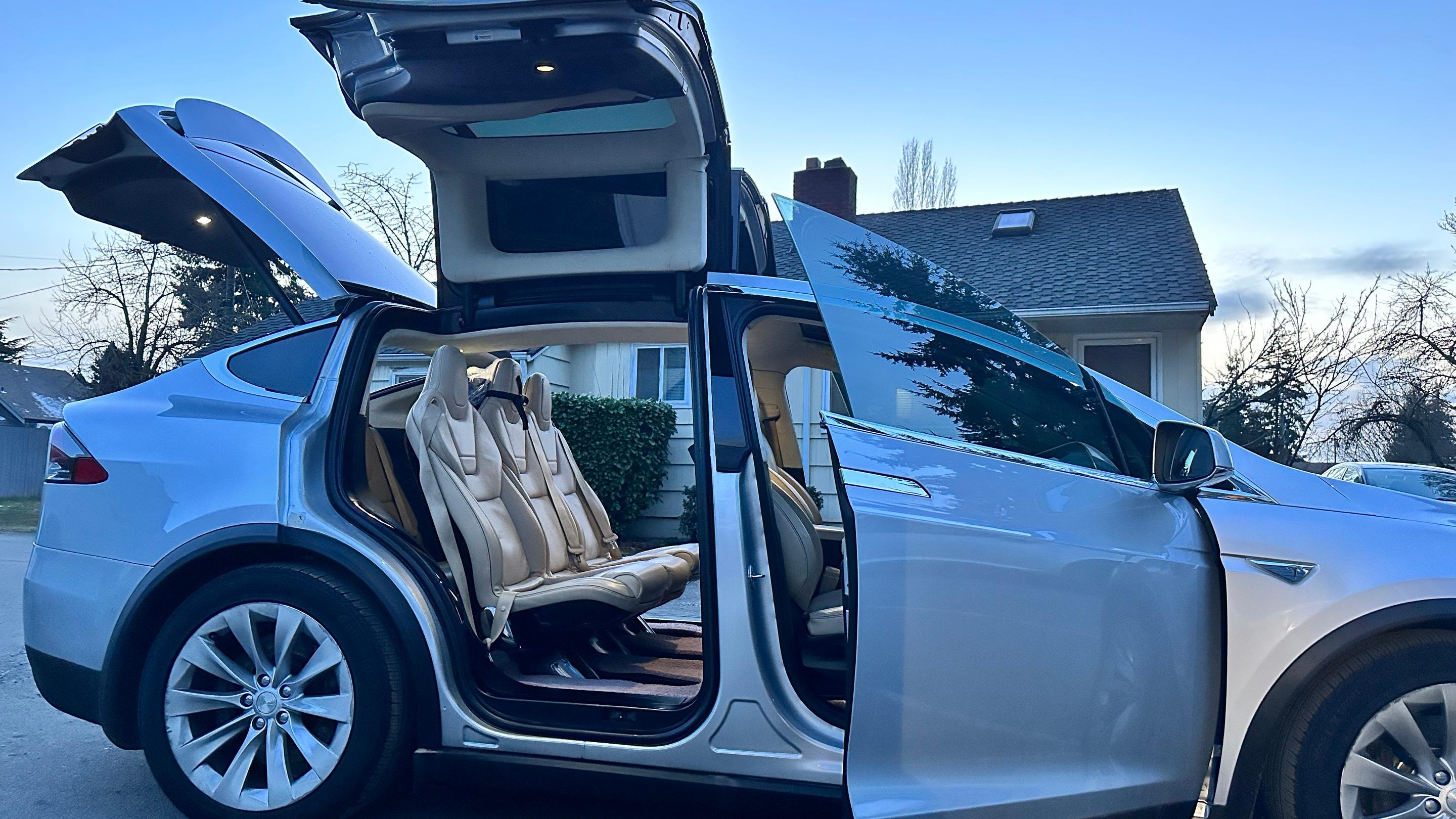 Tesla Model X 2016 in 