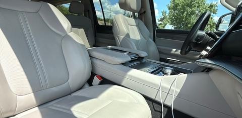Jeep Wagoneer 2023