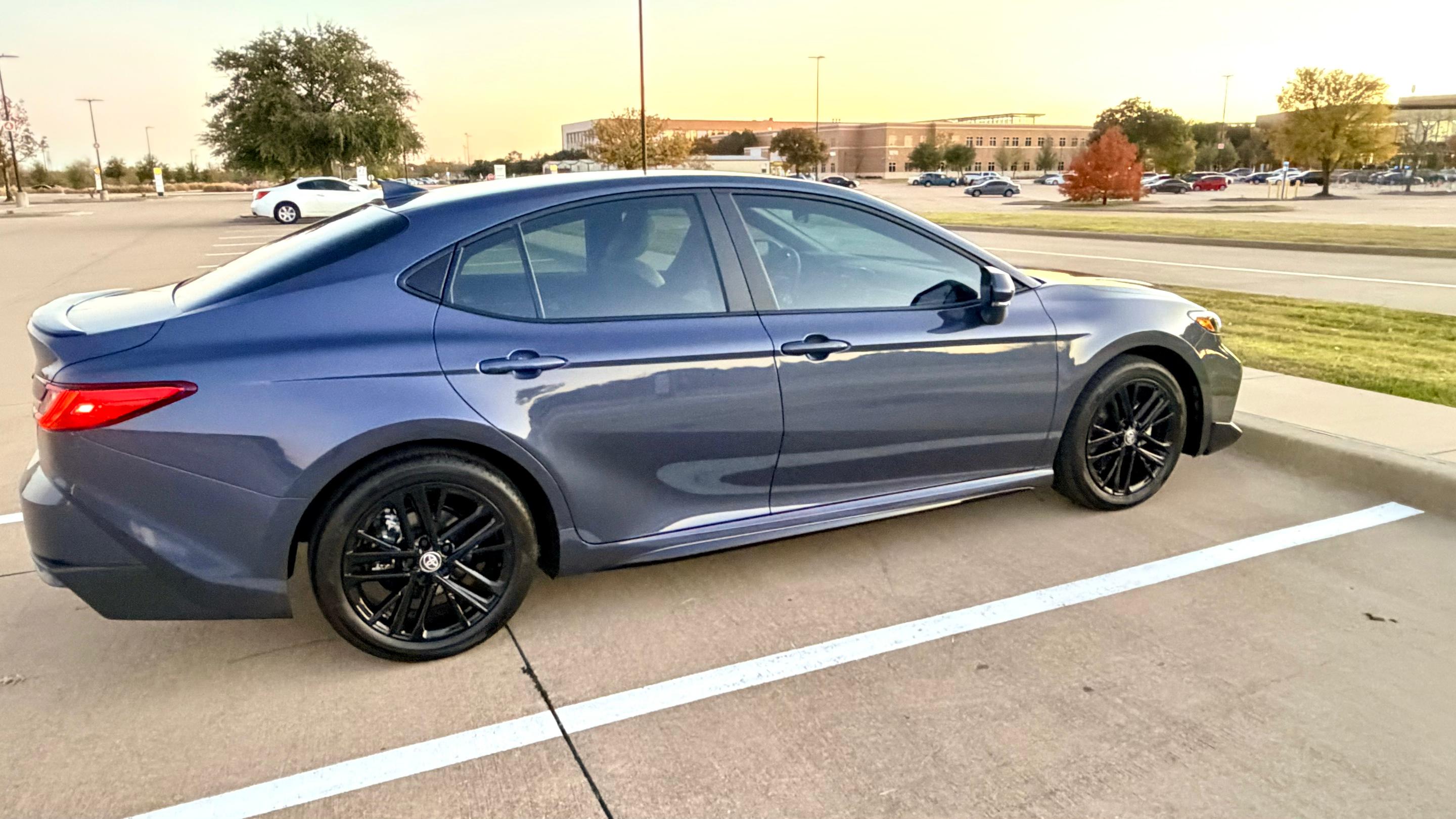 Toyota Camry Hybrid 2026 in Arlington, TX