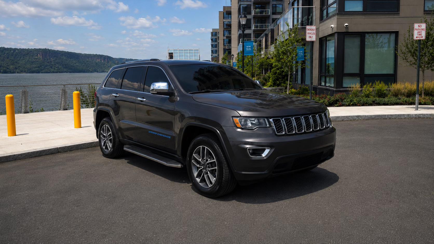 Jeep Grand Cherokee 2021 in Bronx, NY
