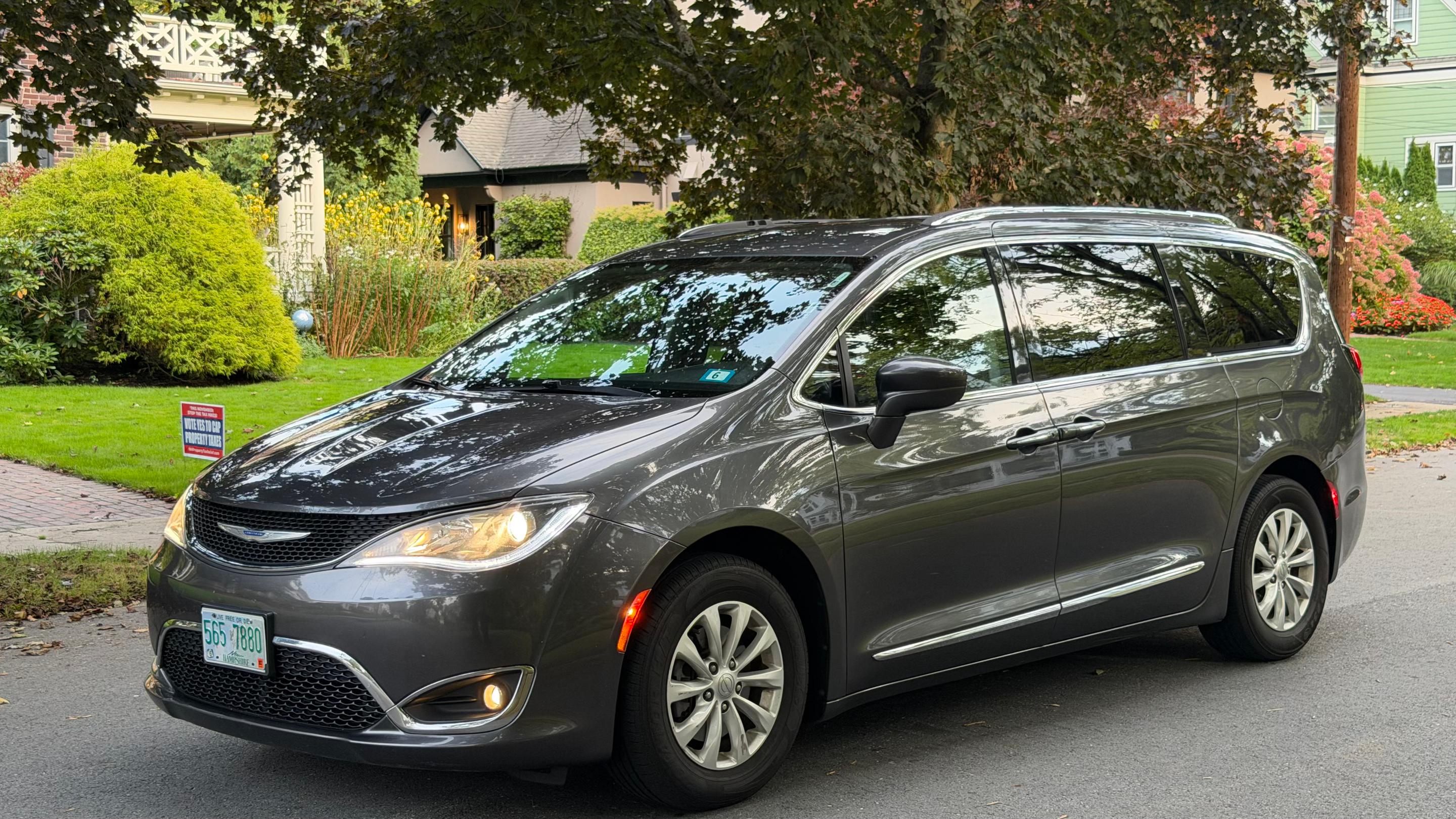 Chrysler Pacifica 2018 in Nashua, NH