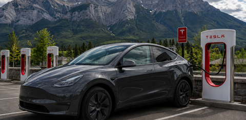 Tesla Model Y 2024
