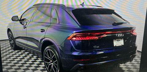 Audi Q8 2021
