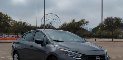 Nissan Versa 2025