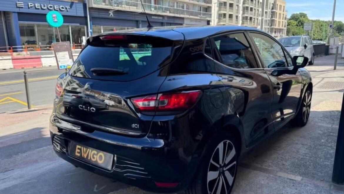 Renault CLIO IV 2013 à Cavaillon