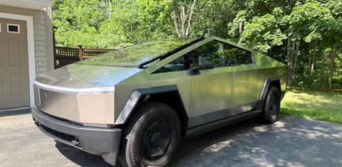 Tesla Cybertruck 2026