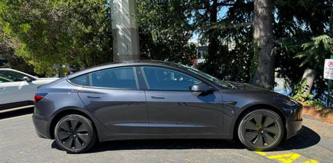 Tesla Model 3 2024