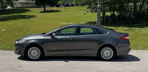 Ford Fusion Hybrid 2015